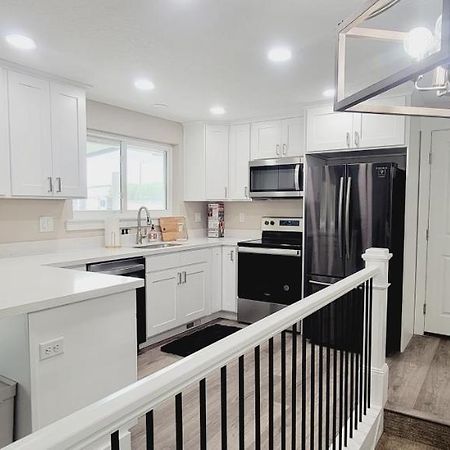 3 Bed 2 Bath Full Accessible Townhome In Heart Of Slc South Jordan Exteriér fotografie